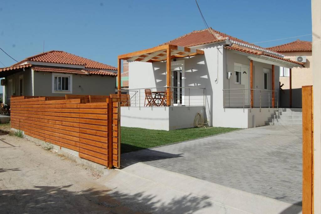 Little Villa In Pyla Pila Exterior photo